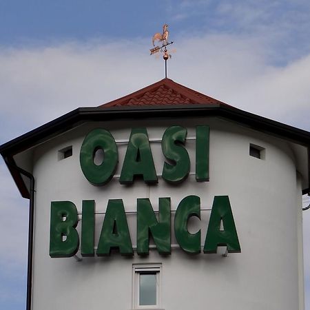 Hotel Oasi Bianca Pomposa Exterior foto