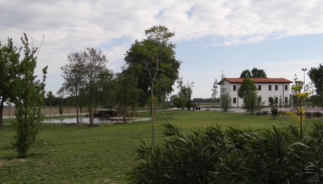 Hotel Oasi Bianca Pomposa Exterior foto